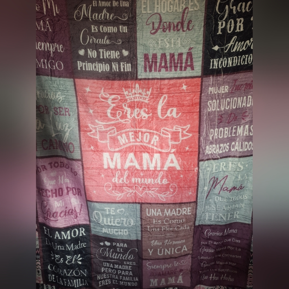 NWOT Espanol Mama Soft Plush Throw Blanket 50x60 - Picture 2 of 3